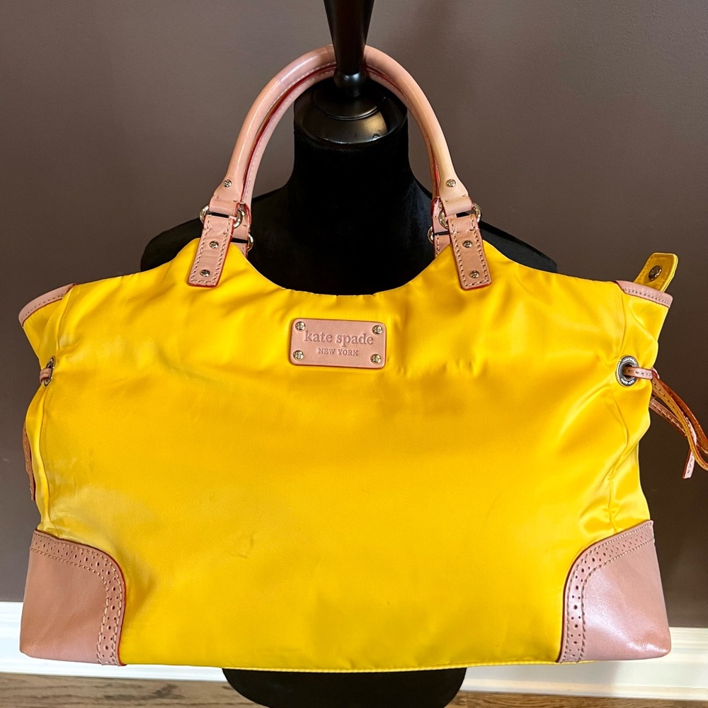 Hardly Used, in Good Condition Kate Spade Tote